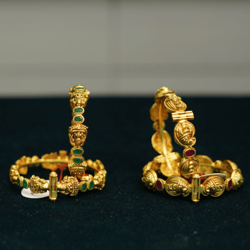 Light Weight Bangles Set