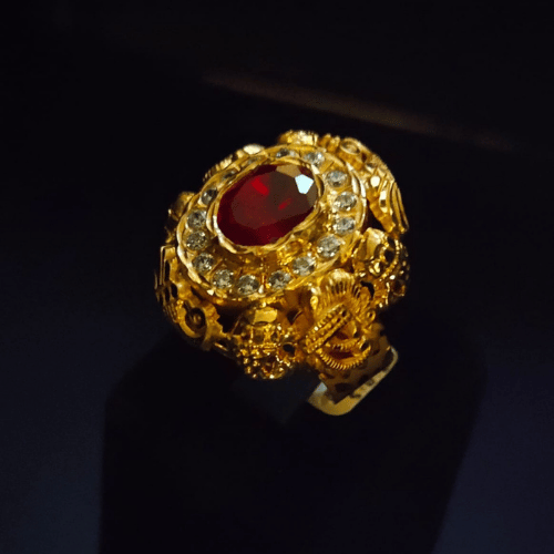 Stylish Gold Ring